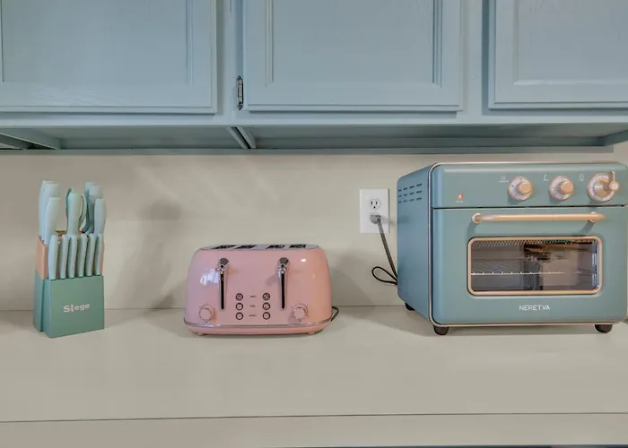 Retro Mid-century With Vintage Style *