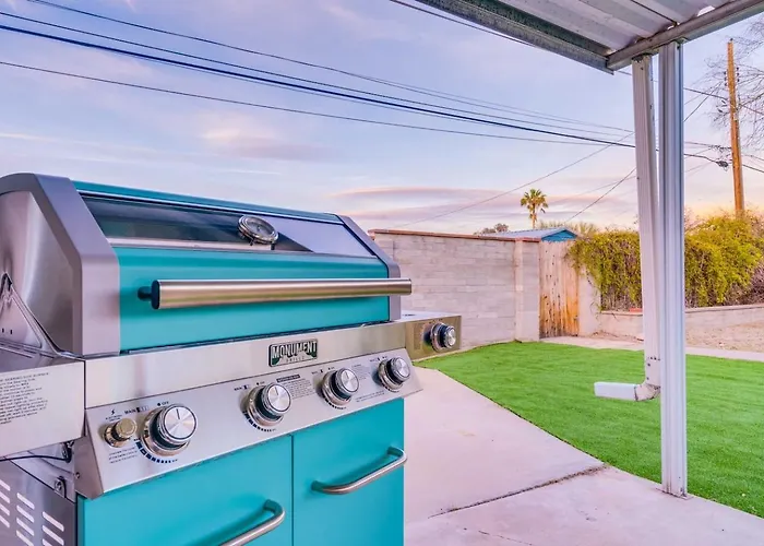 Retro Mid-century With Vintage Style